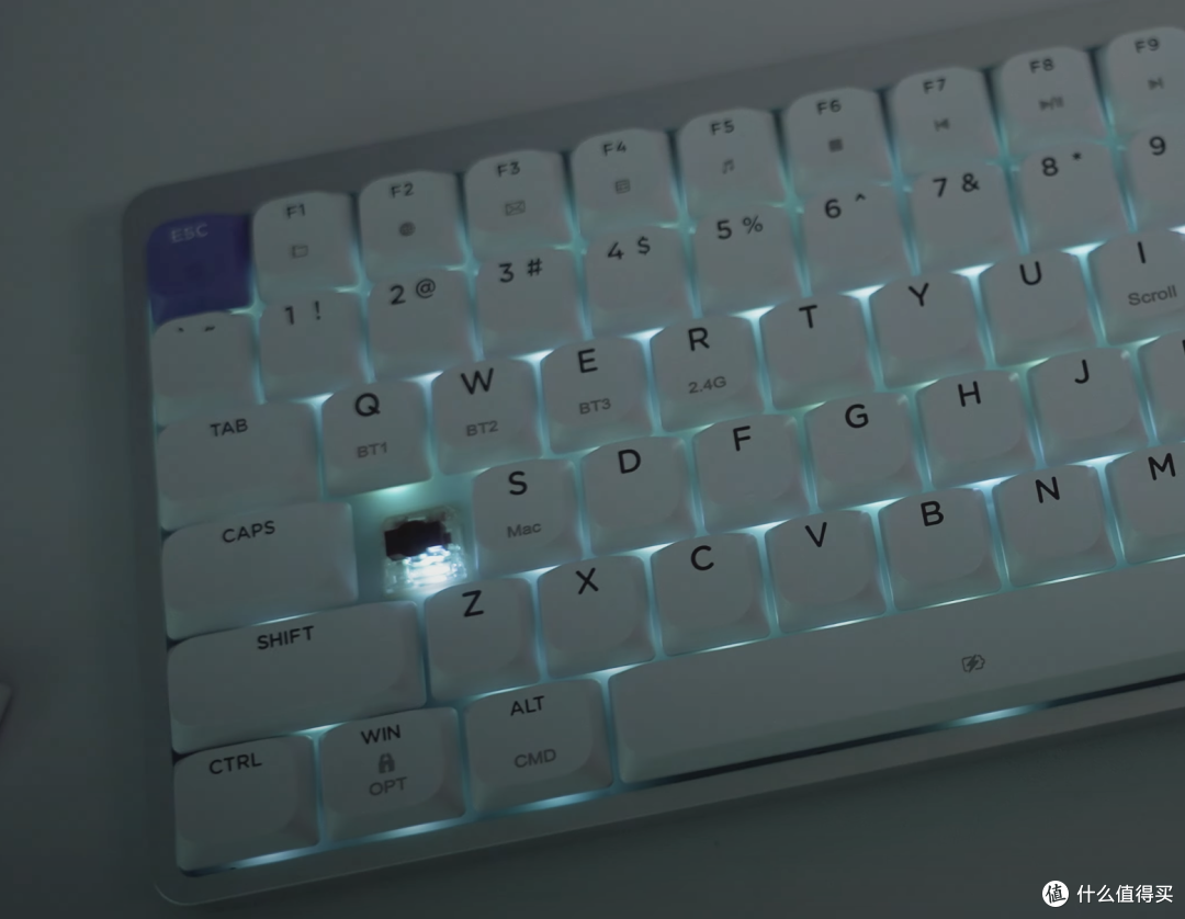 键圈冷门精品!全铝真·低调生产力工具——EPOMAKER Luma84分享