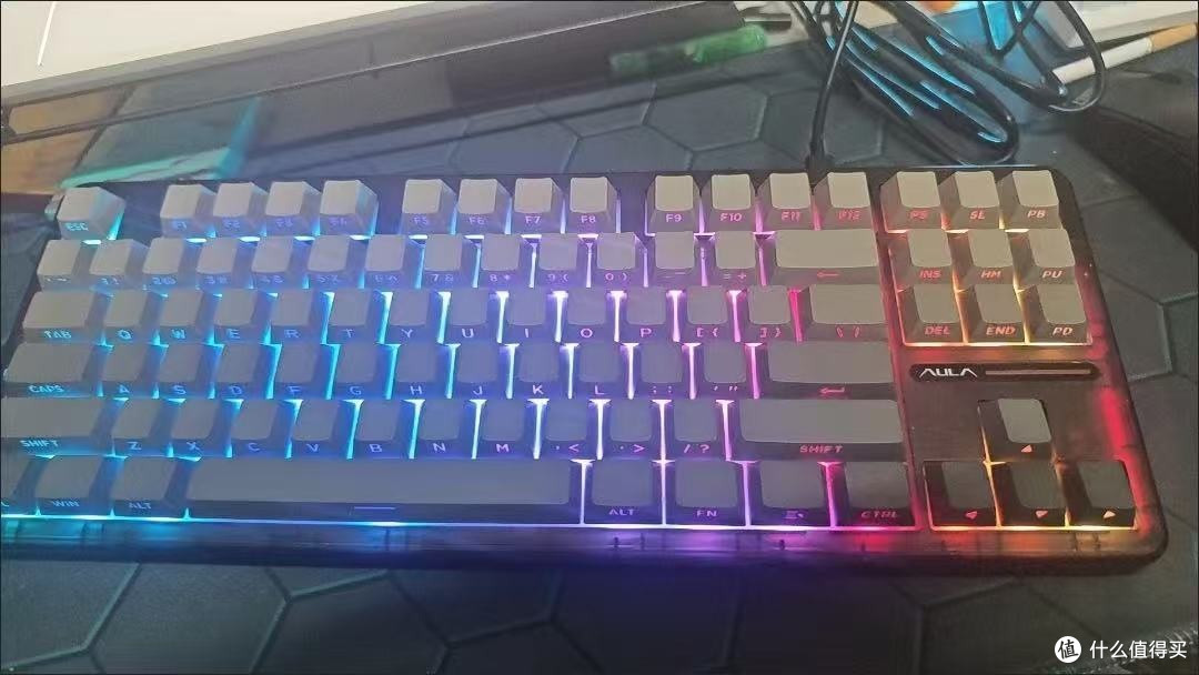狼蛛87键无线三模客制化机械键盘，真的太香了！