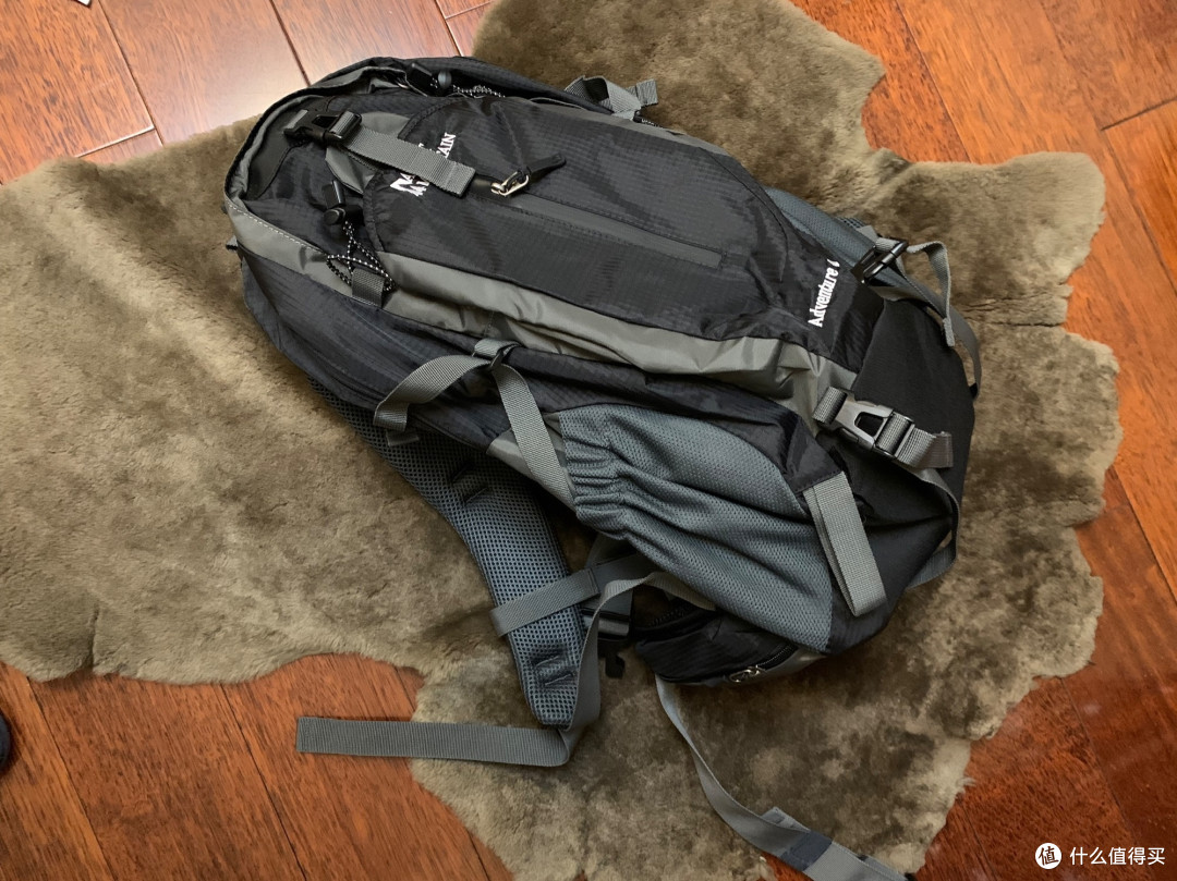 徒步旅行必备!埃尔蒙特登山包,大容量与轻便兼具的户外神器