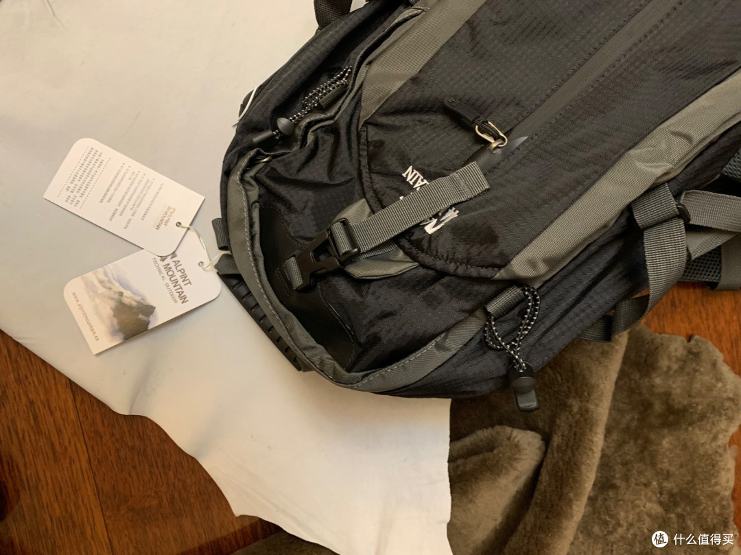 徒步旅行必备!埃尔蒙特登山包,大容量与轻便兼具的户外神器