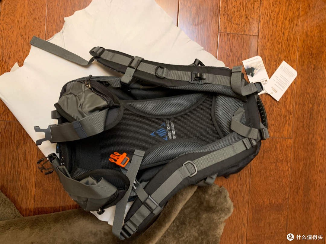徒步旅行必备!埃尔蒙特登山包,大容量与轻便兼具的户外神器