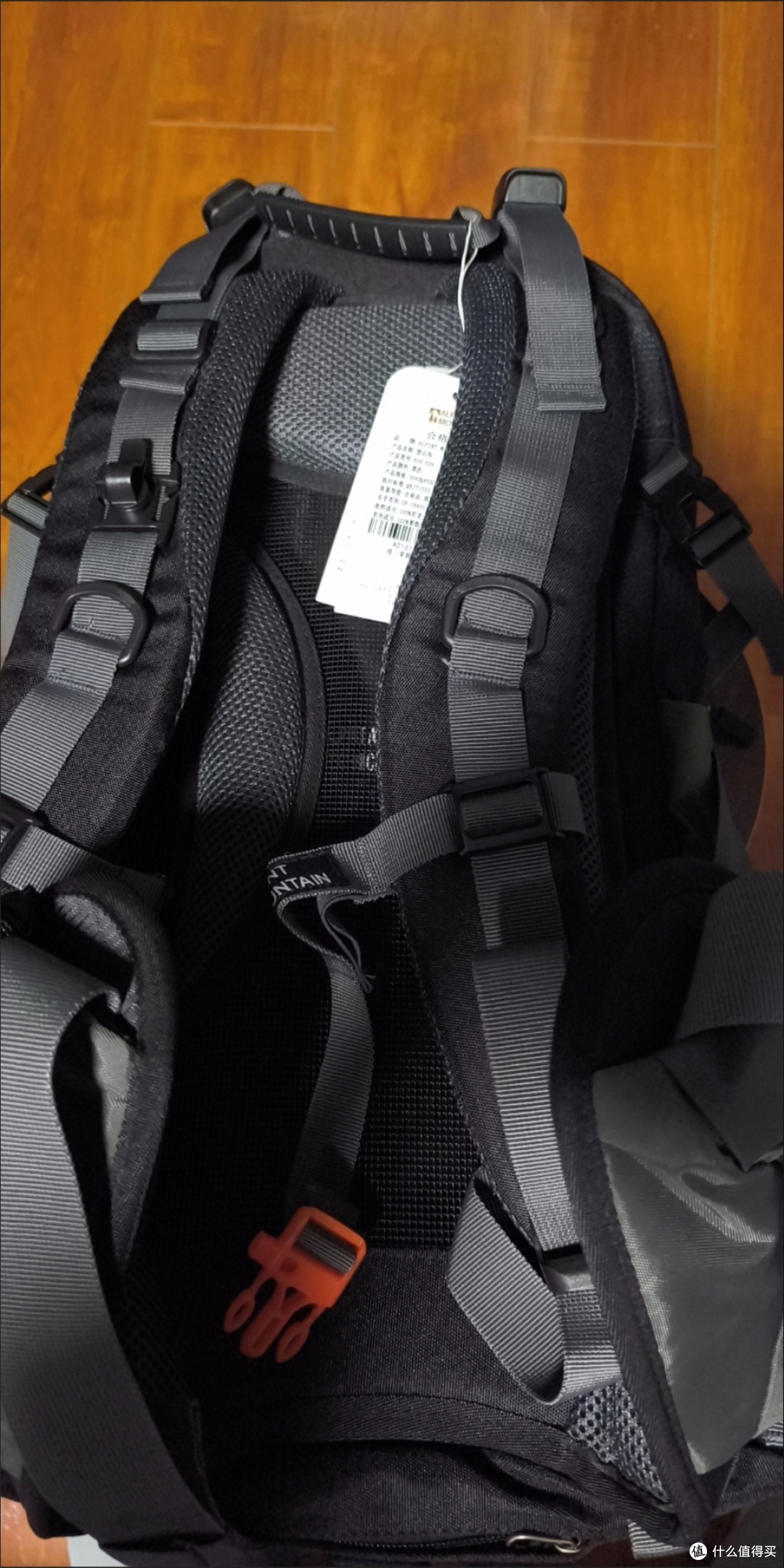 徒步旅行必备！埃尔蒙特登山包，大容量与轻便兼具的户外神器