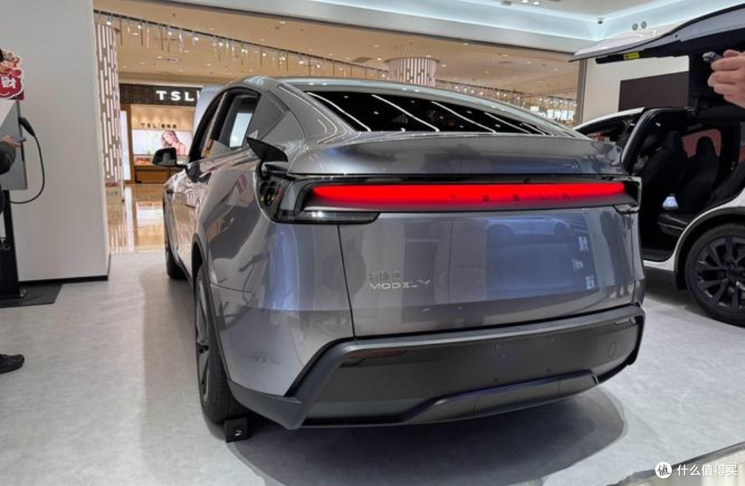 【特斯拉焕新Model Y】💥🌌——「技术核爆