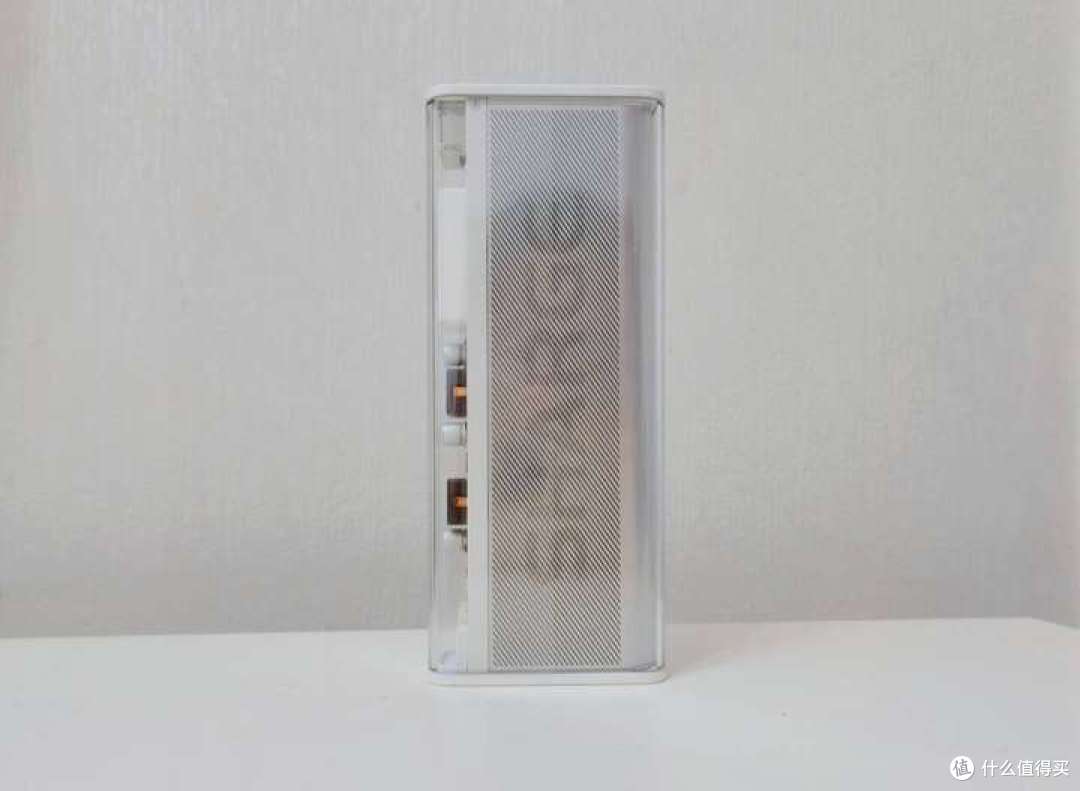 打工人的续电神器！这款透明赛博充电宝，让我彻底告别电量焦虑