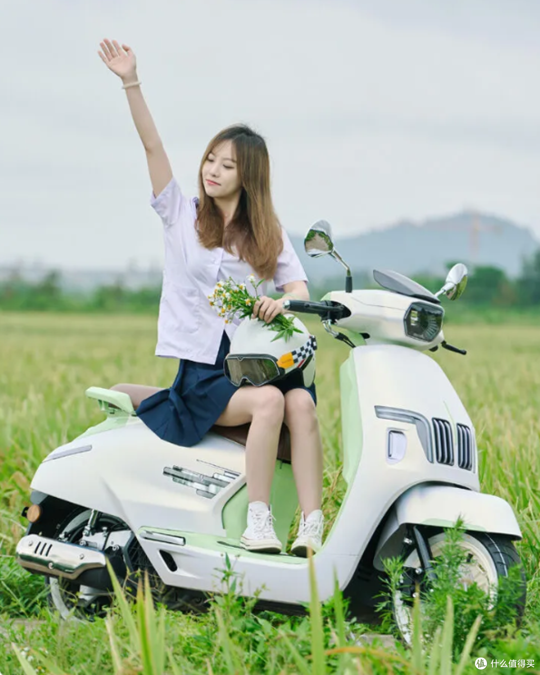 QJMOTOR阳光迪诺踏板摩托车
