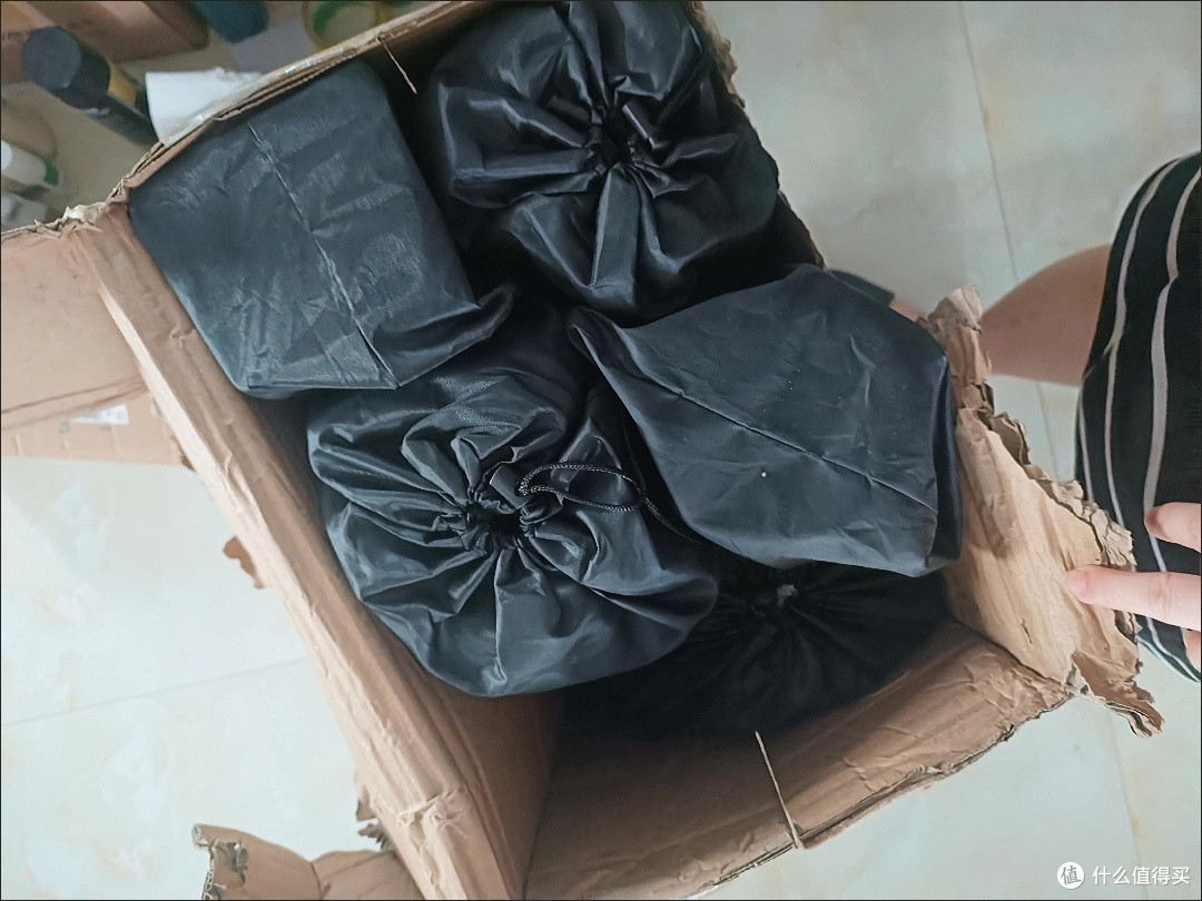 户外露营新宠!折叠桌椅套装让体验直线UP