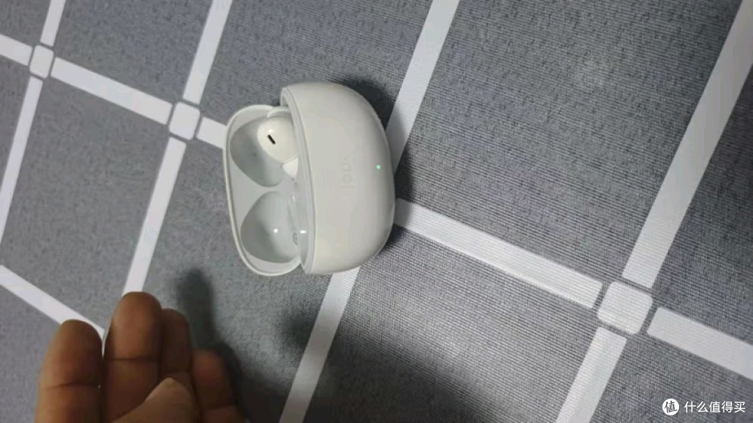 vivo TWS Neo真无线耳机:音质与低延迟兼备