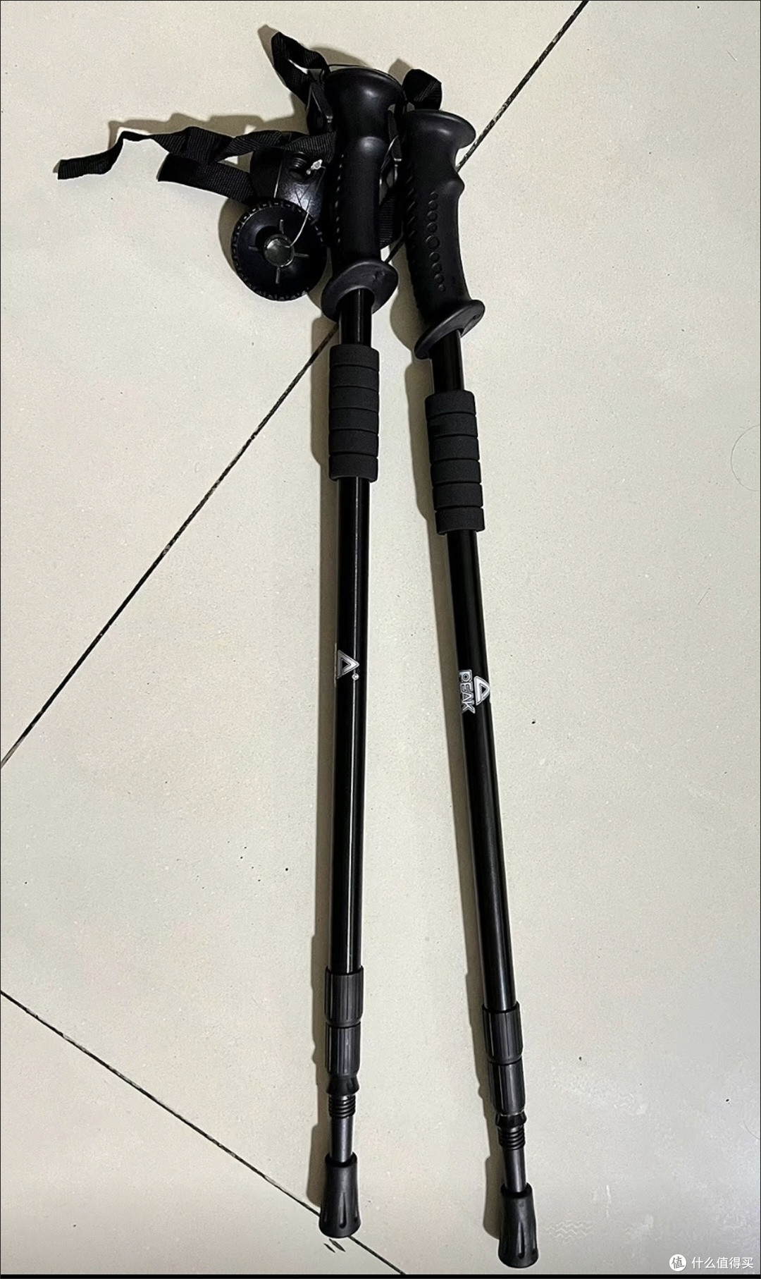 徒步登山好搭档！匹克登山杖助力每一步前行