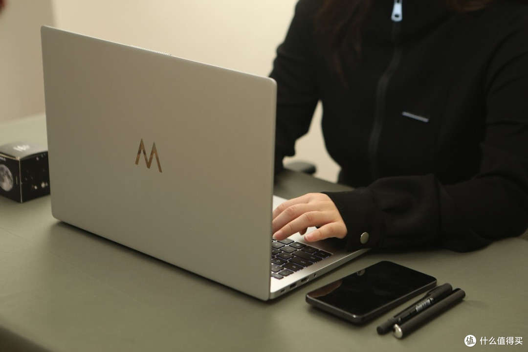3899元起,Hi MateBook D16首发体验:懂你的高效办公新搭子!