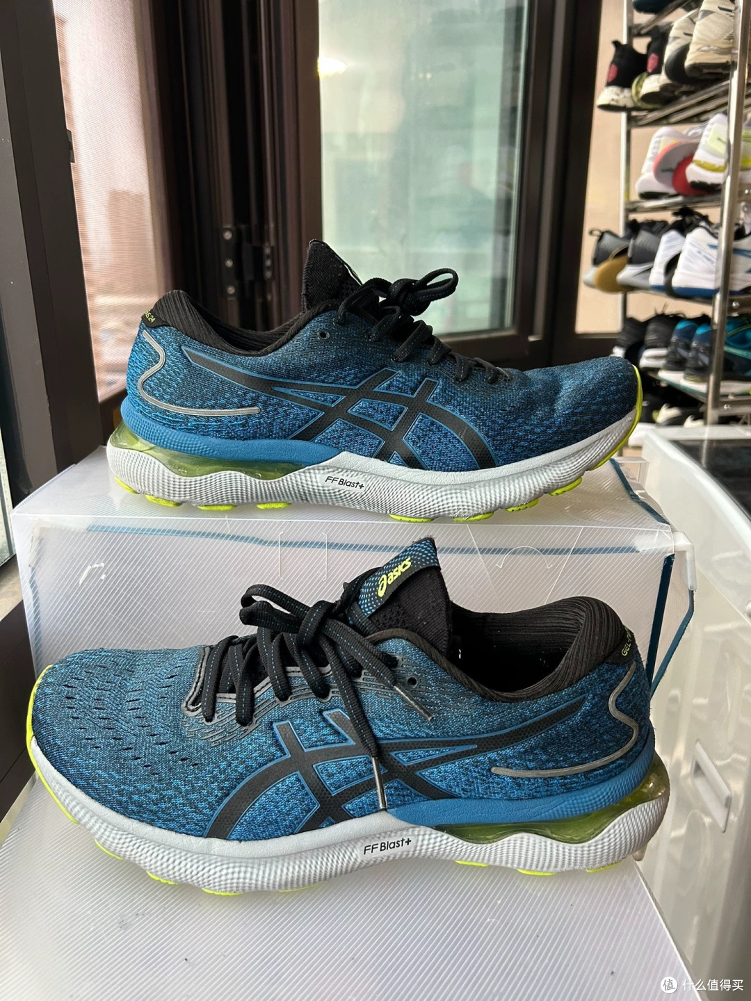 缓震效果哪家强？亚瑟士ASICS Gel-Nimbus 24