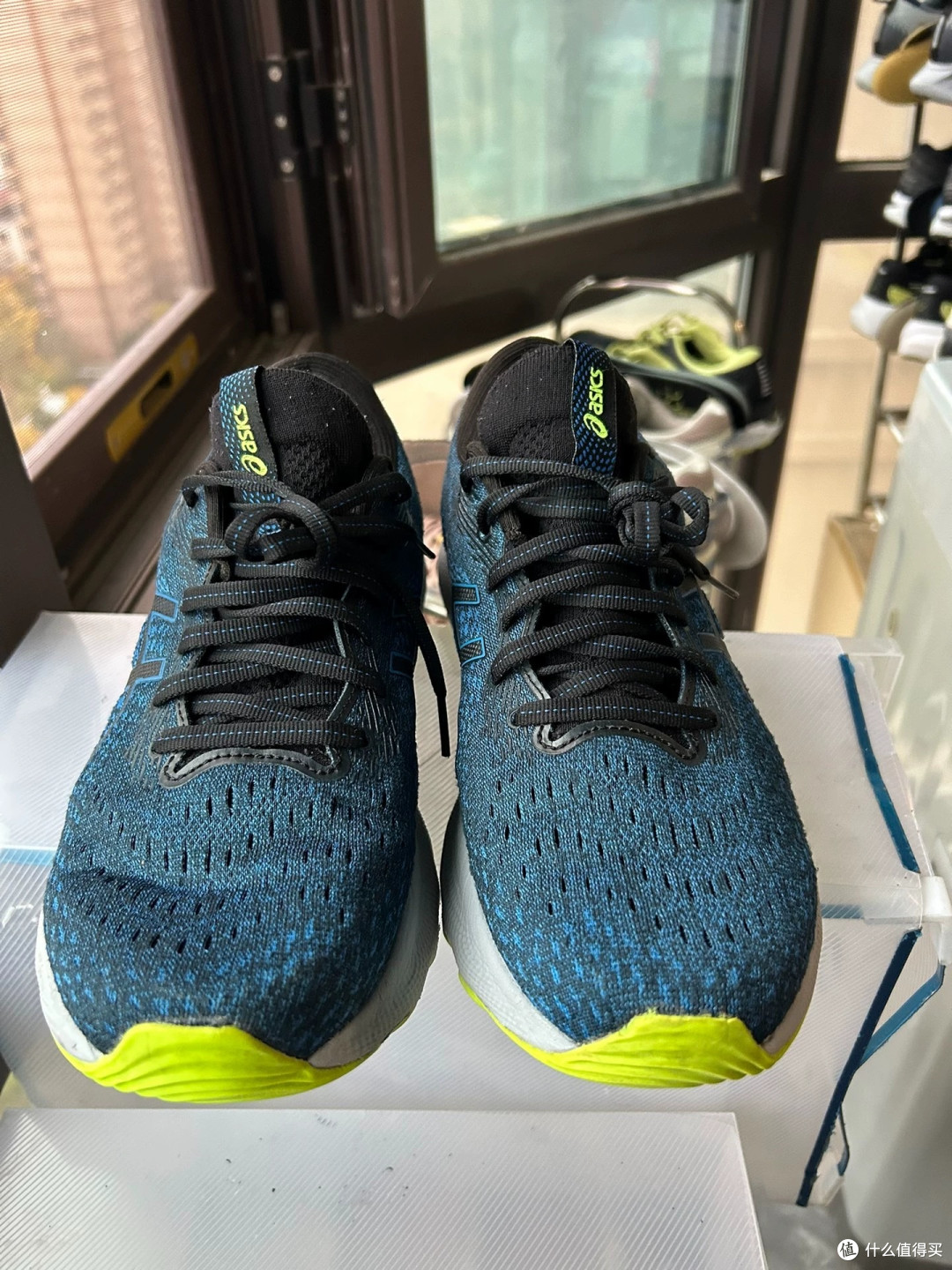 缓震效果哪家强？亚瑟士ASICS Gel-Nimbus 24