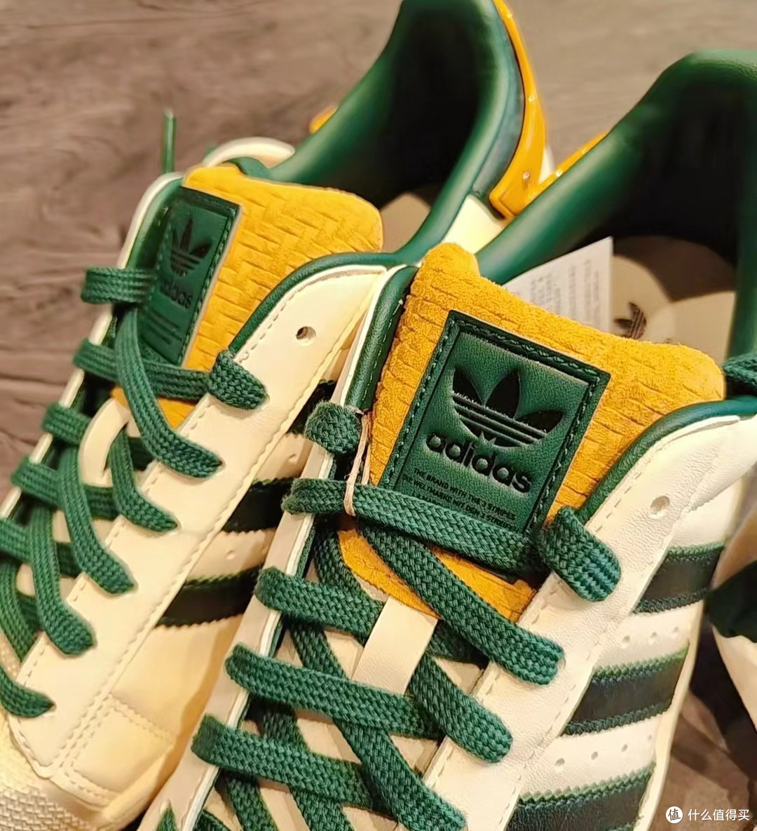 Adidas Originals SUPERSTAR II 贝壳头运动板鞋:复古潮流中的时尚先锋
