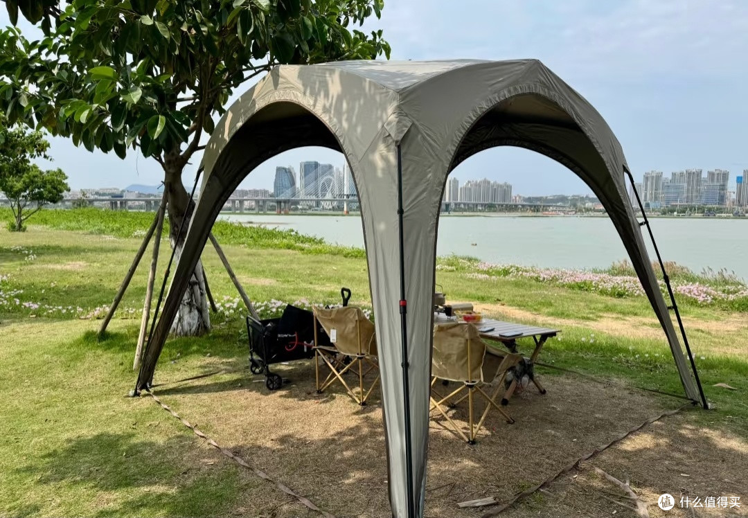 露营天幕选购指南:从新手到进阶,如何选对“户外客厅”的装备