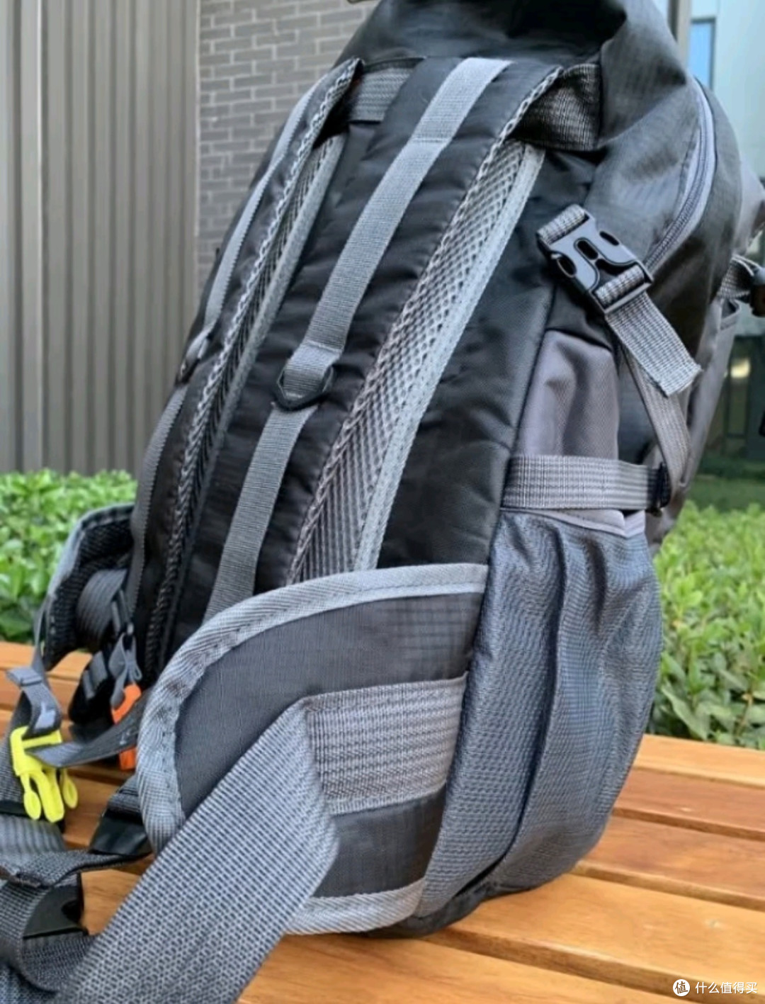 回力大容量登山包:户外出行首选