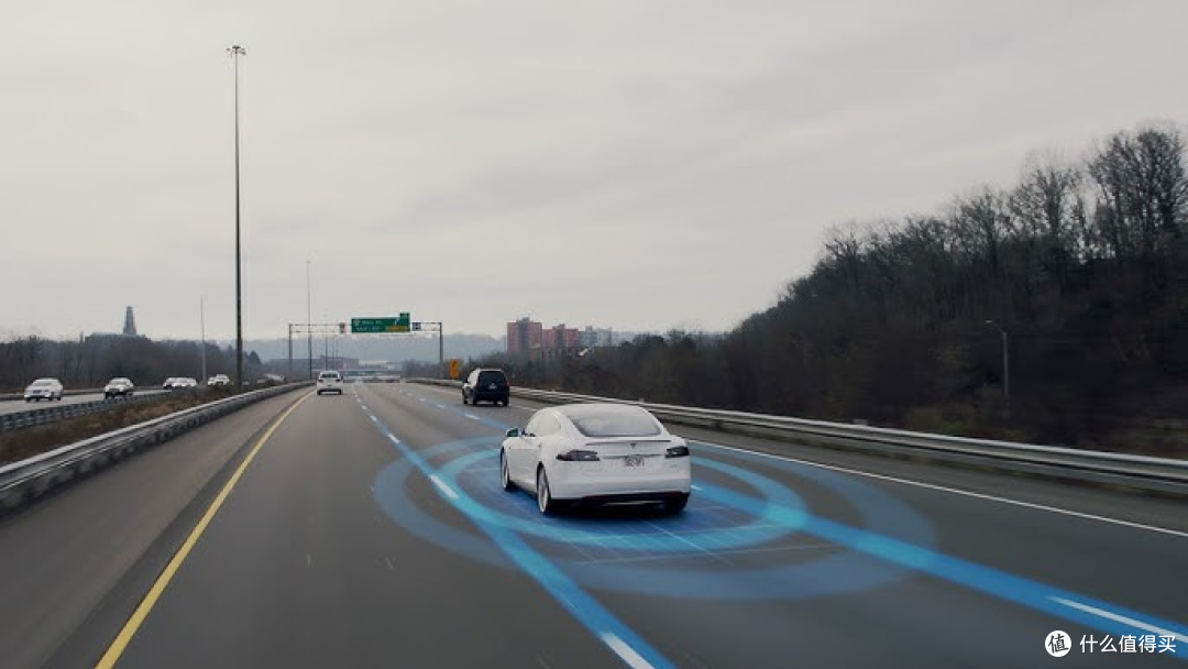 特斯拉亮相2025上海车展 升级城市Autopilot并扩大中国超充网络