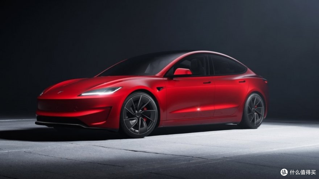 特斯拉亮相2025上海车展 升级城市Autopilot并扩大中国超充网络