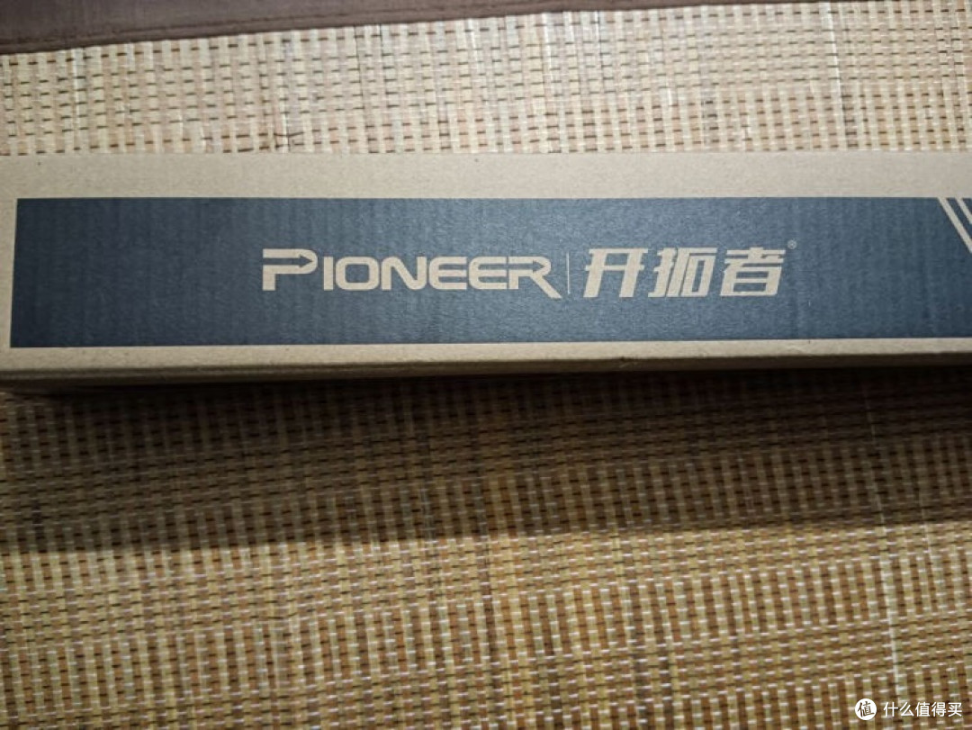 开拓者登山杖:户外探险的可靠伙伴
