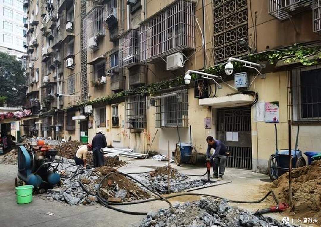 老旧小区的“春天”来了！新规定调：原拆原建后，不用做房奴了！
