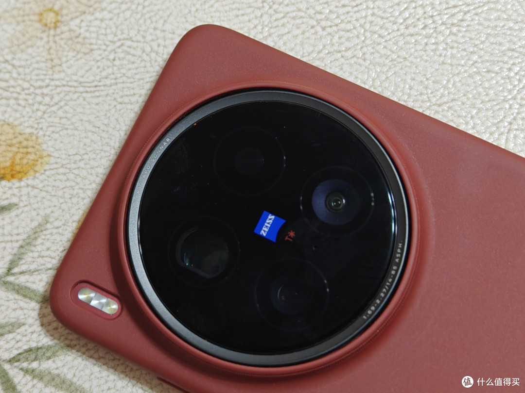 新一代ultra机型都变得更加轻薄了,拍照也更好,x200u上手体验。