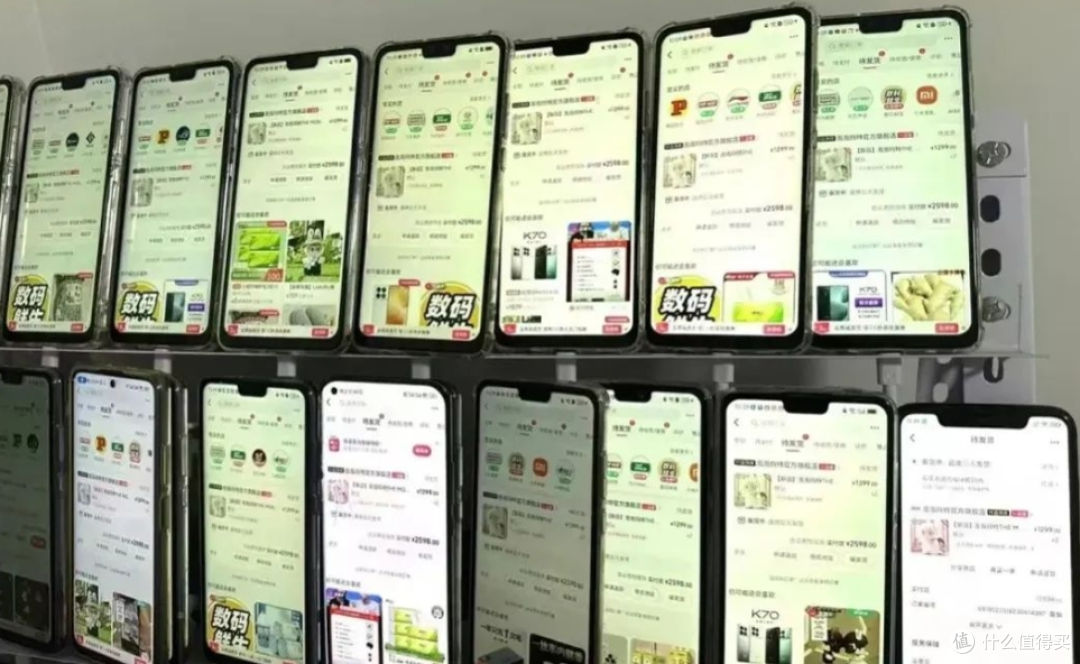 身价暴涨八倍!LABUBU太疯狂了,年轻人炒娃娃,日赚 3 万!