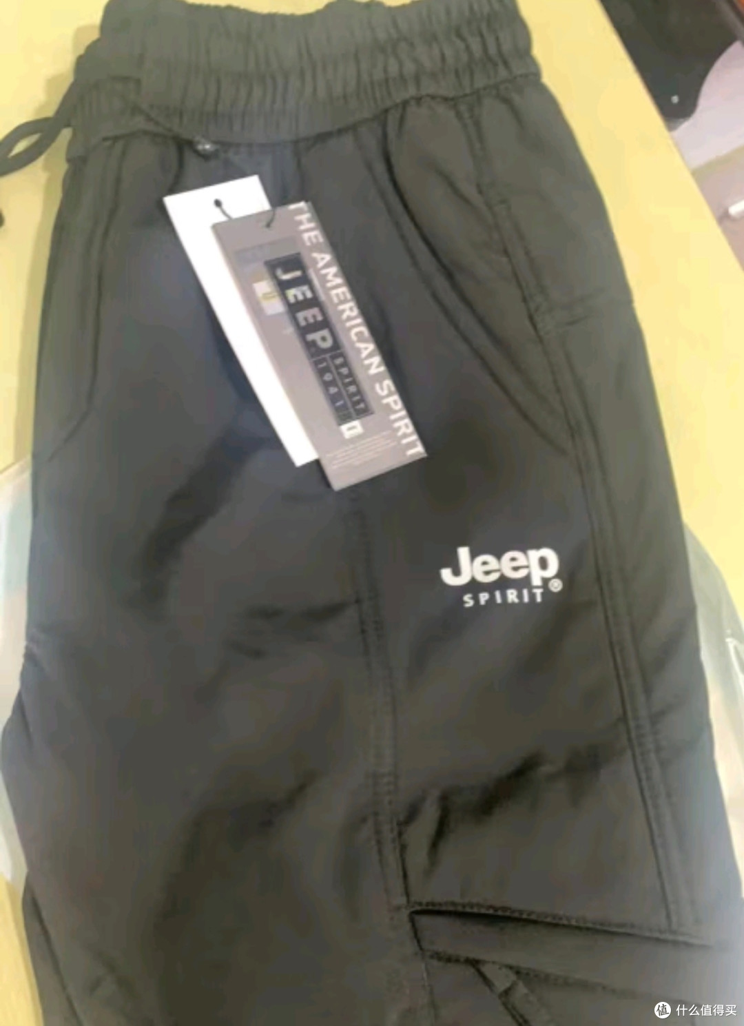 户外出行，这条JEEP防水工装冲锋裤就是你的最佳搭子