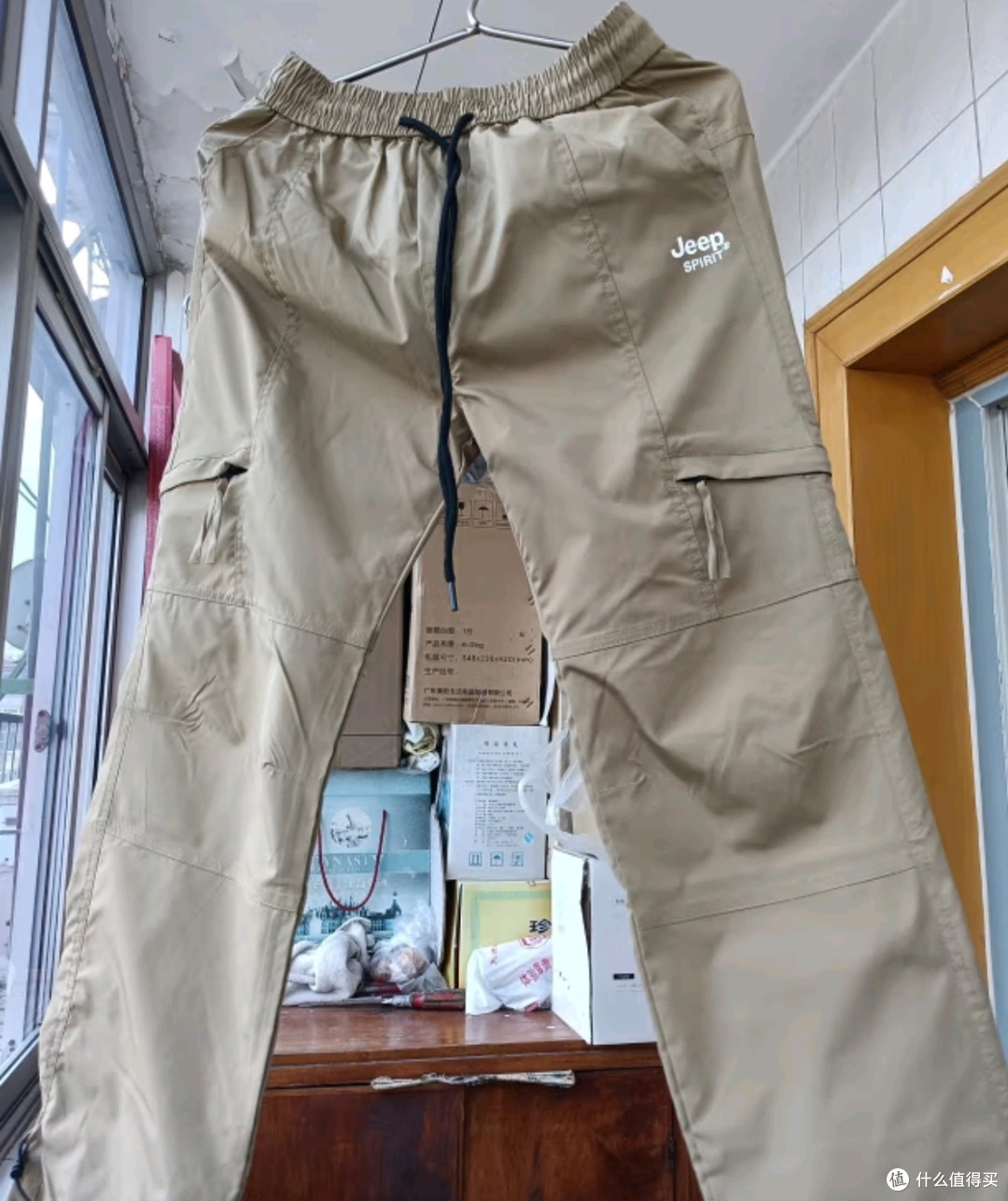 户外出行，这条JEEP防水工装冲锋裤就是你的最佳搭子
