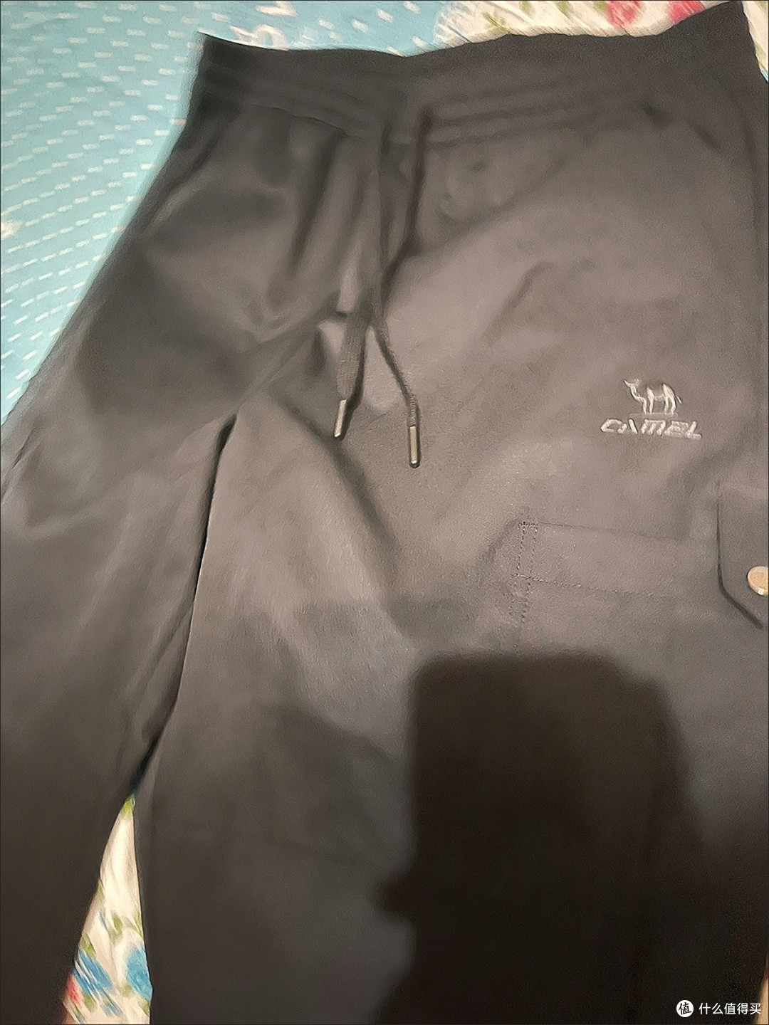 骆驼工装裤:徒步路上的“全能伙伴”