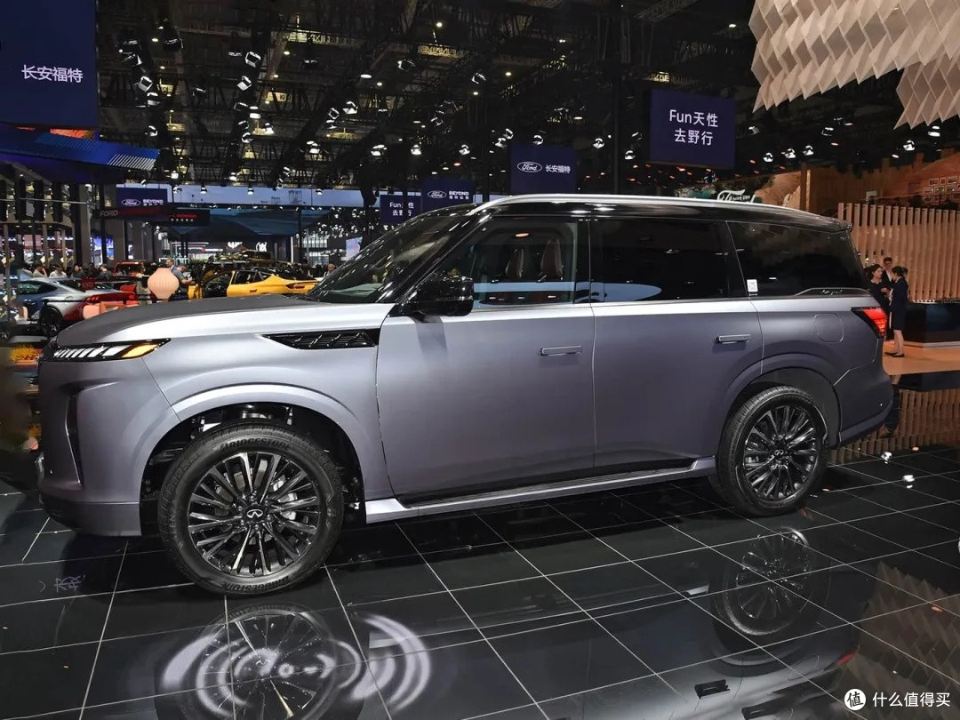 大型SUV,配3.5T V6发动机+空悬,7/8座皆可选,售119.8万起