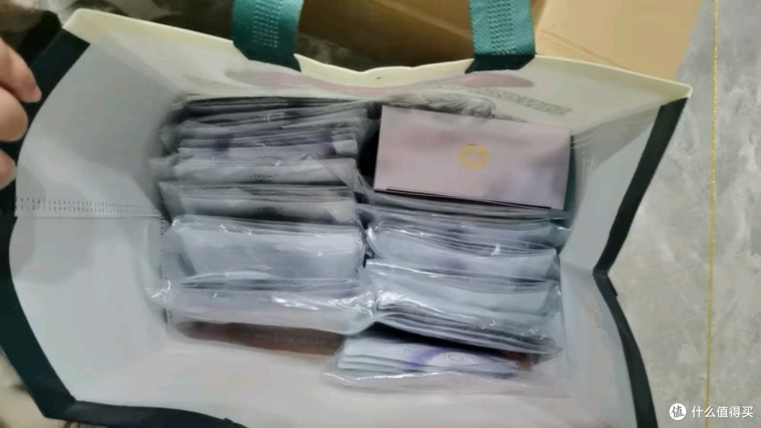 欧莱雅玻色因安瓶面膜15片装:母爱如光,岁月无痕,肌肤之选