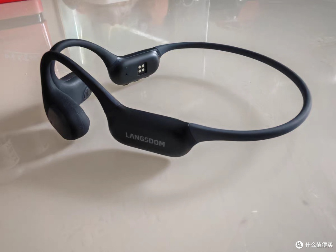 运动搭子新宠:兰士顿AirWave Pro蓝牙耳机