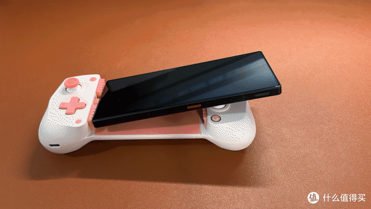 完美跨界,通吃XBOX、PS、Steam、NS四大主流游戏平台的盖世小鸡X5 Lite拉伸游戏手柄