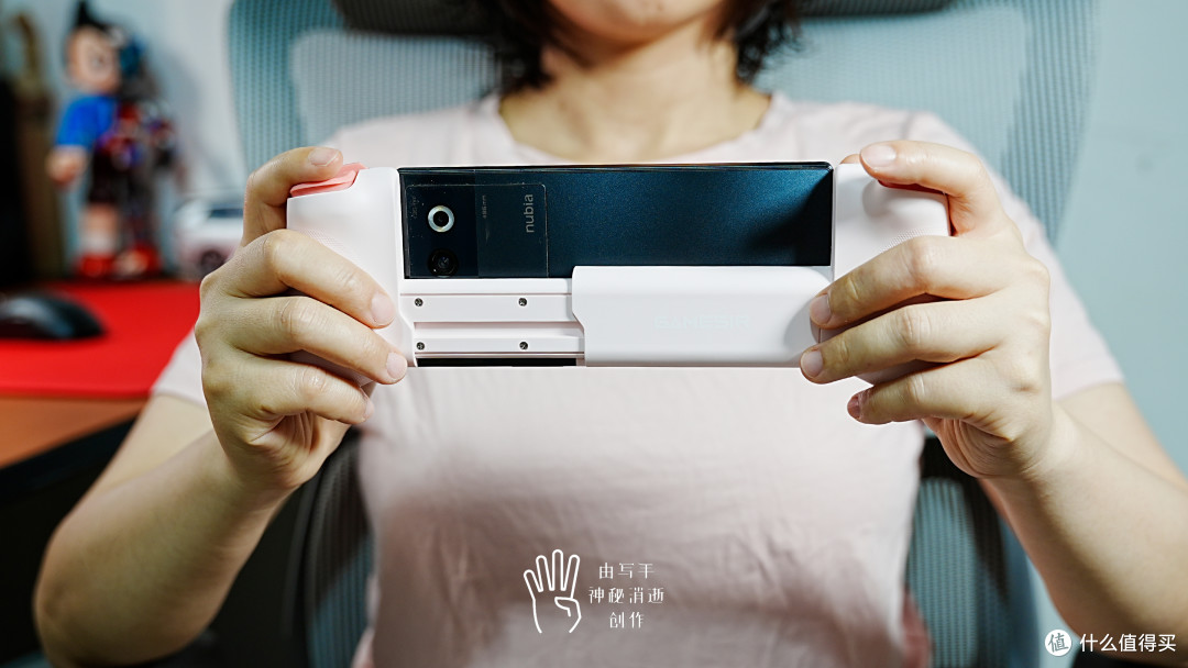 完美跨界,通吃XBOX、PS、Steam、NS四大主流游戏平台的盖世小鸡X5 Lite拉伸游戏手柄