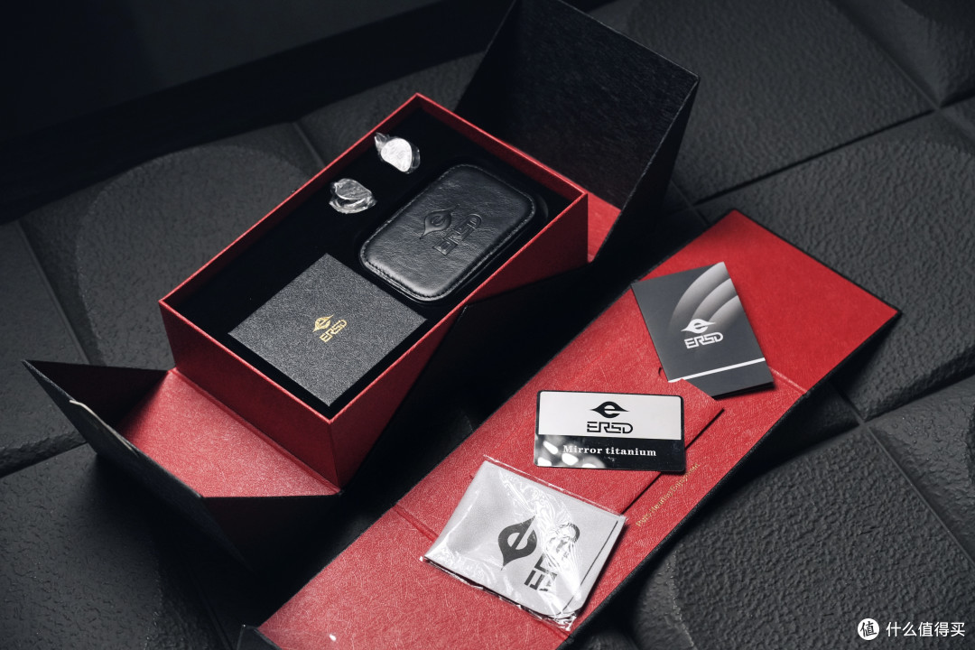 新牌子的重磅“敲门砖”?ERSD Crystal 鏡钛