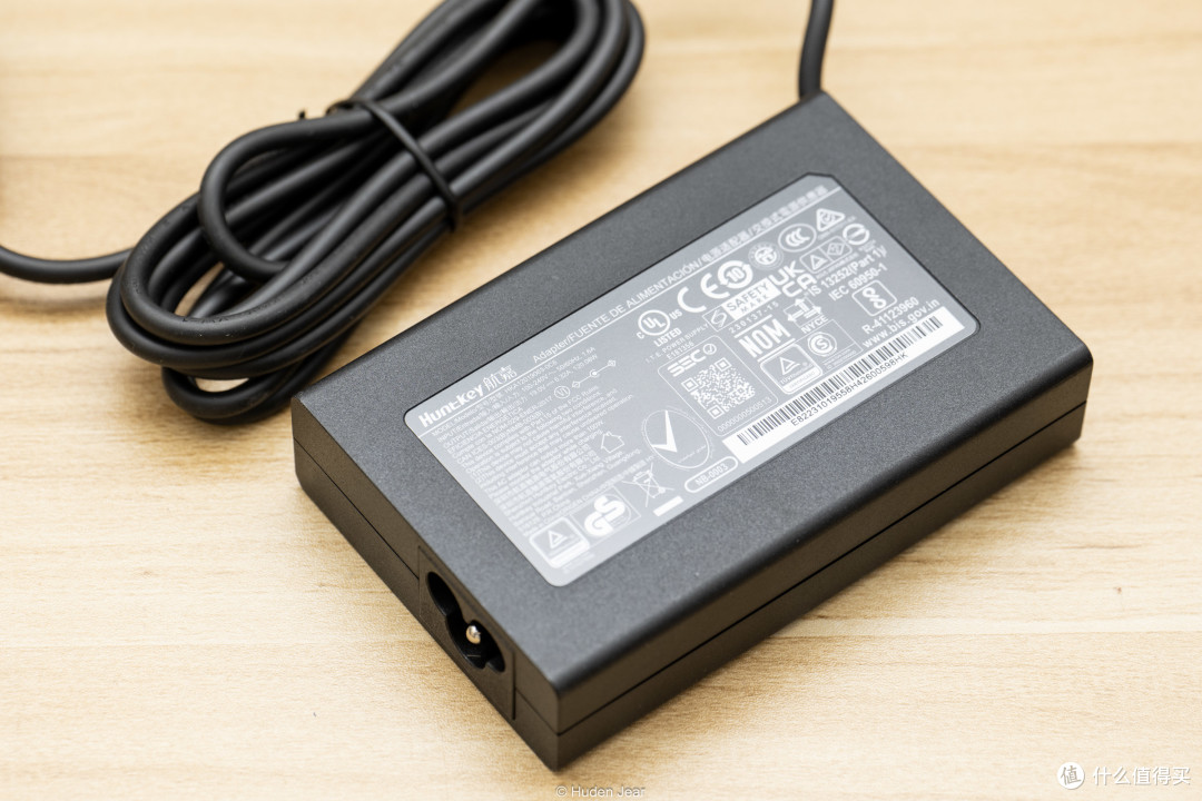 Asus NUC 15 Pro高款测试:经典mini主机+自由扩展