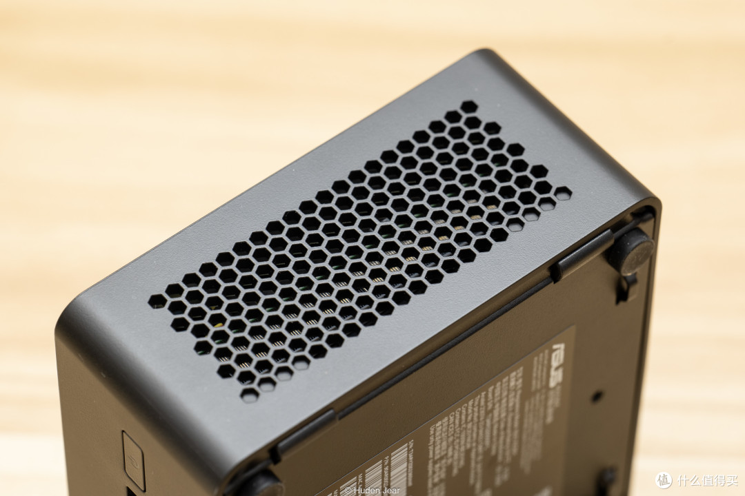 Asus NUC 15 Pro高款测试:经典mini主机+自由扩展