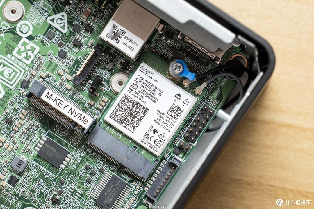 Asus NUC 15 Pro高款测试:经典mini主机+自由扩展
