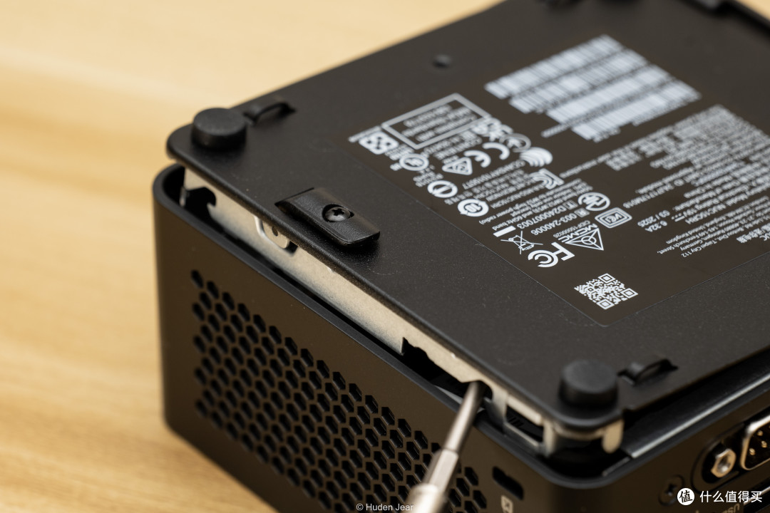 Asus NUC 15 Pro高款测试:经典mini主机+自由扩展