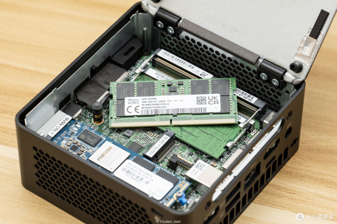 Asus NUC 15 Pro高款测试:经典mini主机+自由扩展
