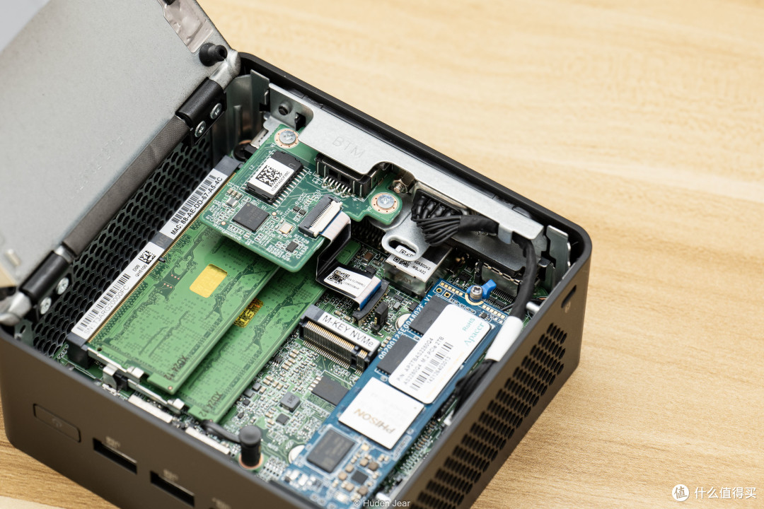 Asus NUC 15 Pro高款测试:经典mini主机+自由扩展