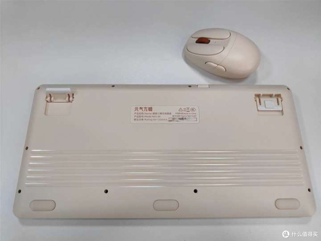 送小姐姐的键盘不踩雷指南:颜值 + 实用双杀的工位治愈神器