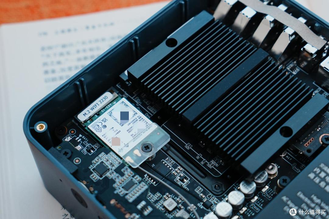 旗舰级办公迷你电脑，零刻EQR7商用mini主机电脑开箱评测