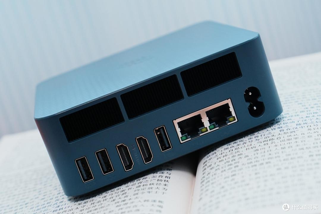 旗舰级办公迷你电脑，零刻EQR7商用mini主机电脑开箱评测