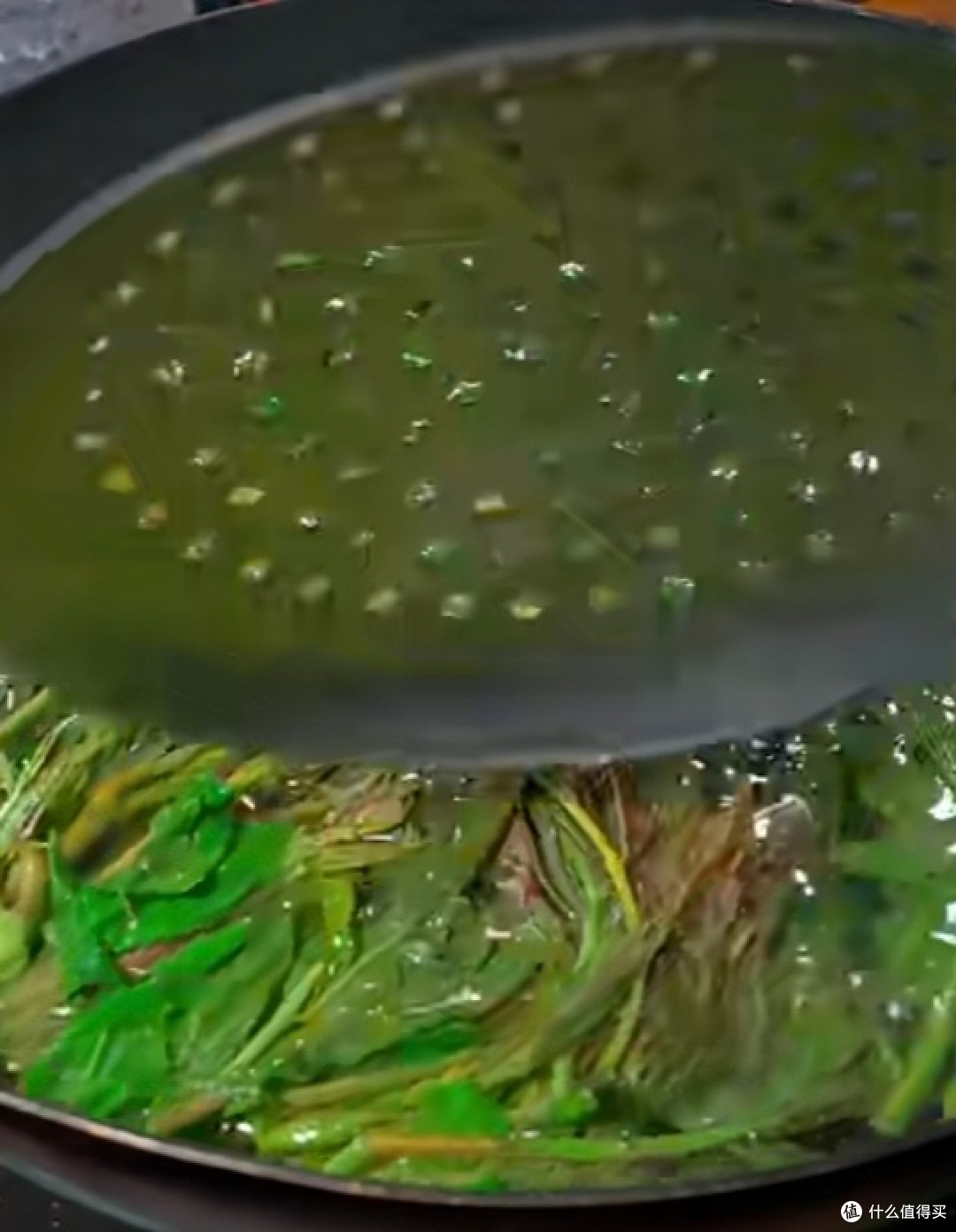 春日珍馐:香椿炒鸡蛋的奇妙滋味