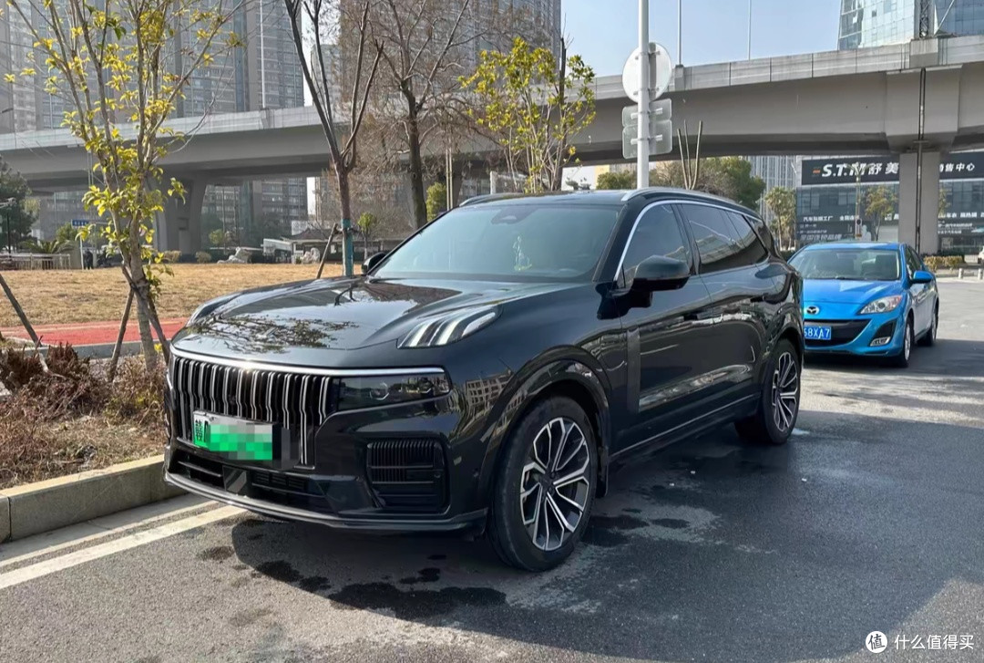 不只有可爱的青蛙眼:领克09