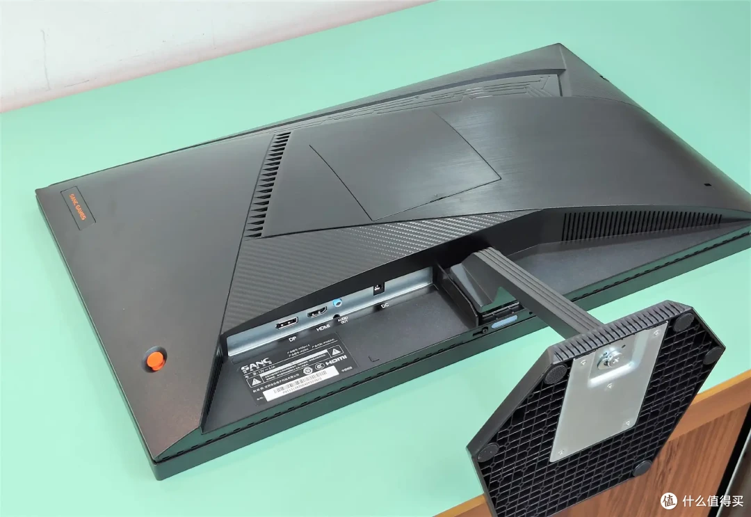 百元电竞神器!240Hz+1ms极速屏实测,500元竟能吊打千元显示器?