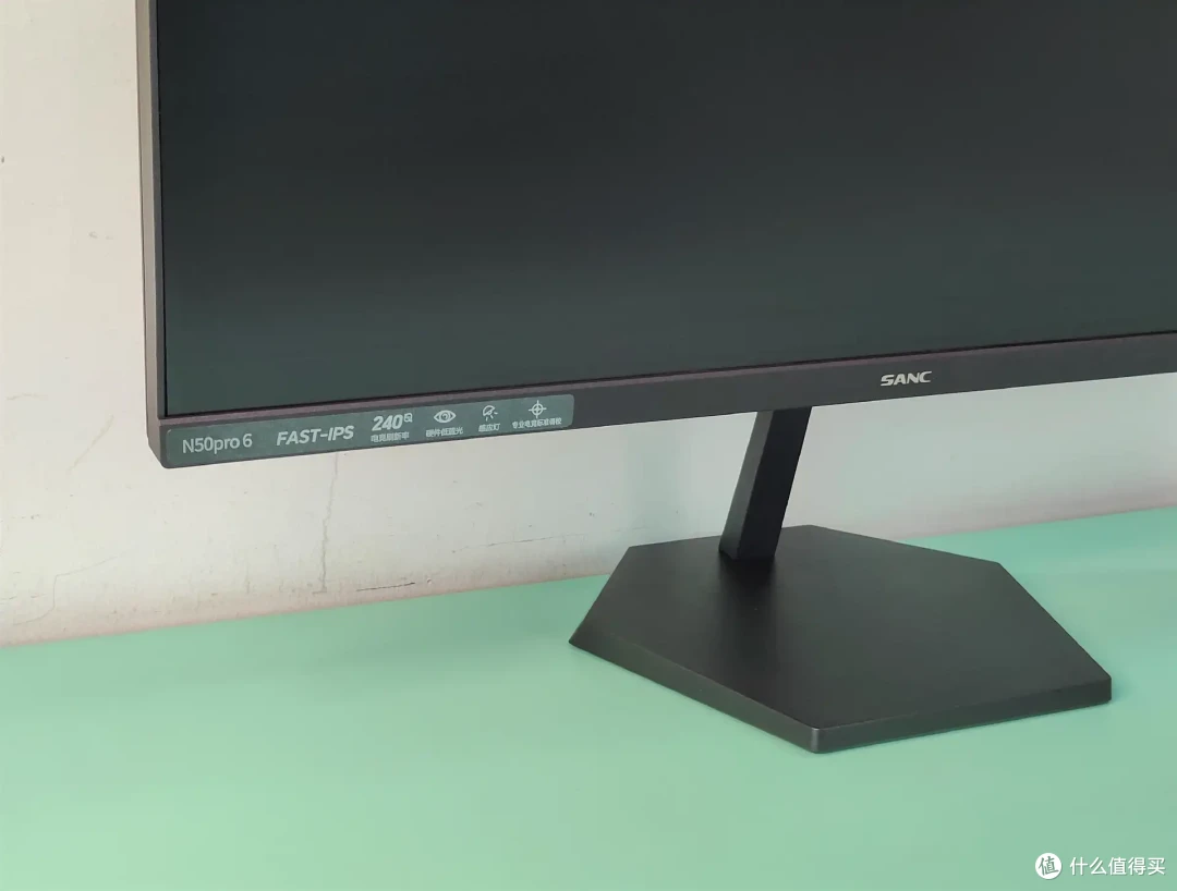 百元电竞神器!240Hz+1ms极速屏实测,500元竟能吊打千元显示器?