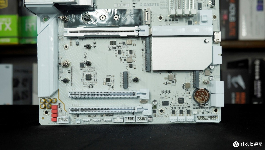 比性能模式提升多大?技嘉Z890 AORUS PRO ICE英特尔IPO套装实测