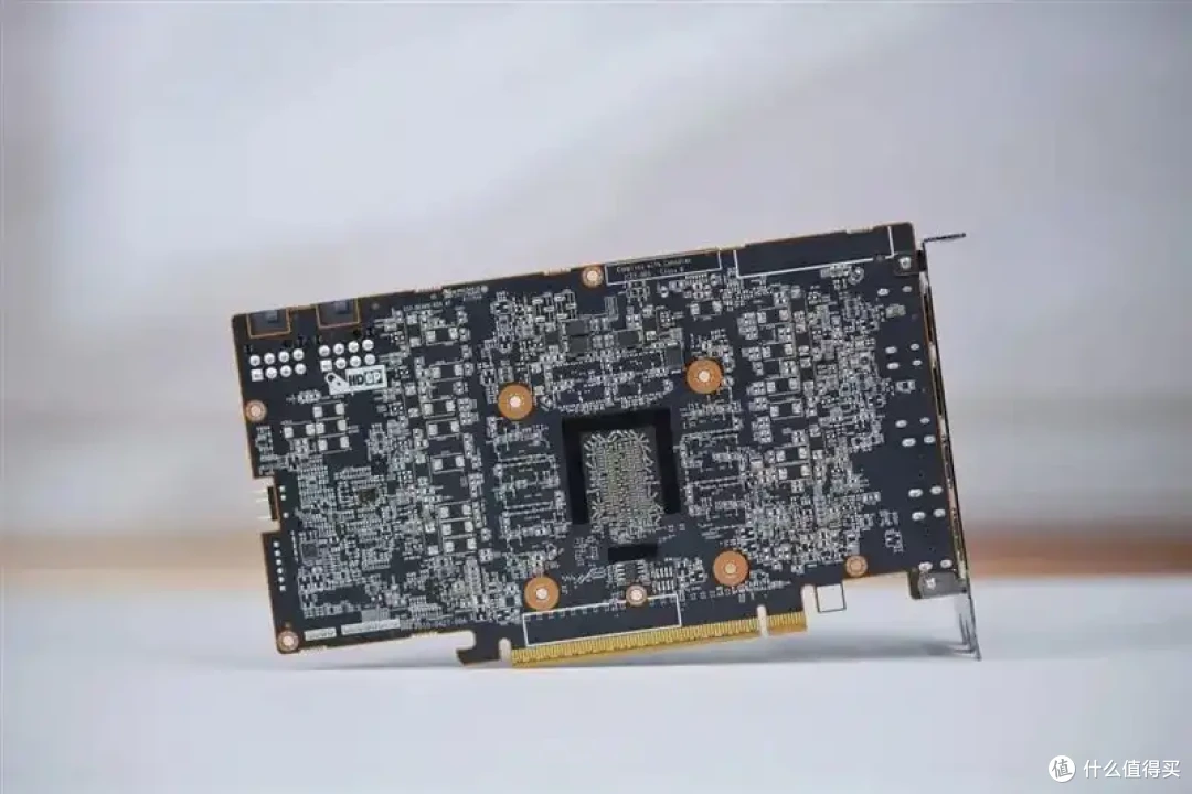 AMD 9070 GRE评测: 超频接近RTX 5070