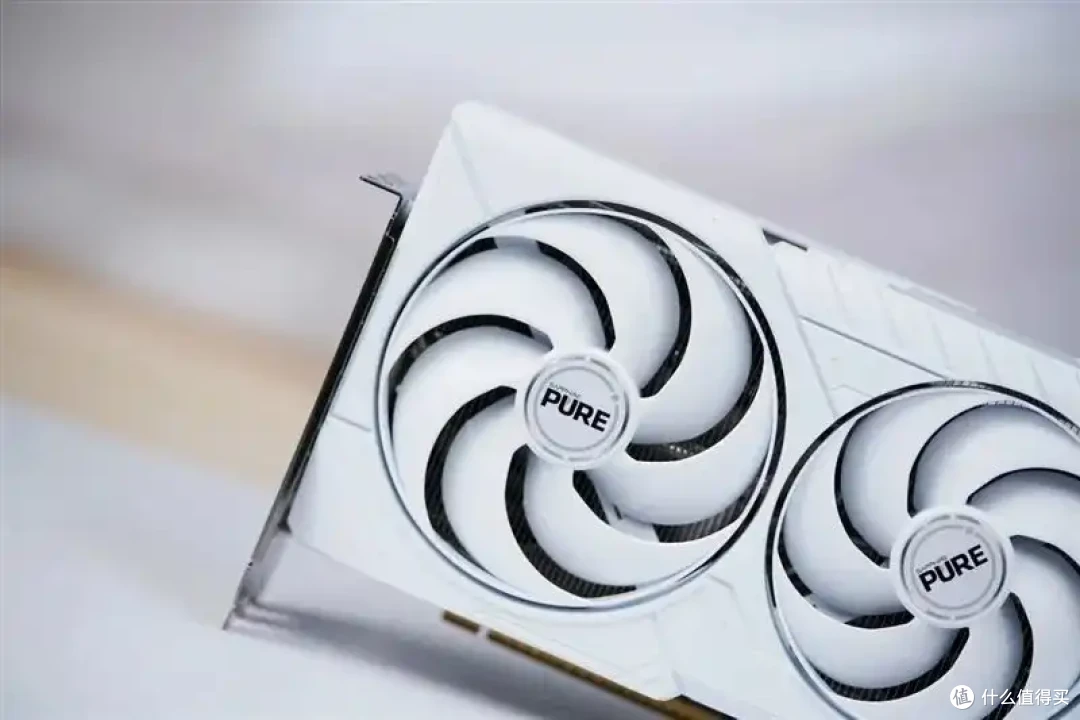 AMD 9070 GRE评测: 超频接近RTX 5070