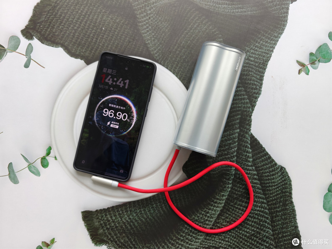 治愈电量焦虑,一加 150W 超能核移动电源,出差党的回血神器